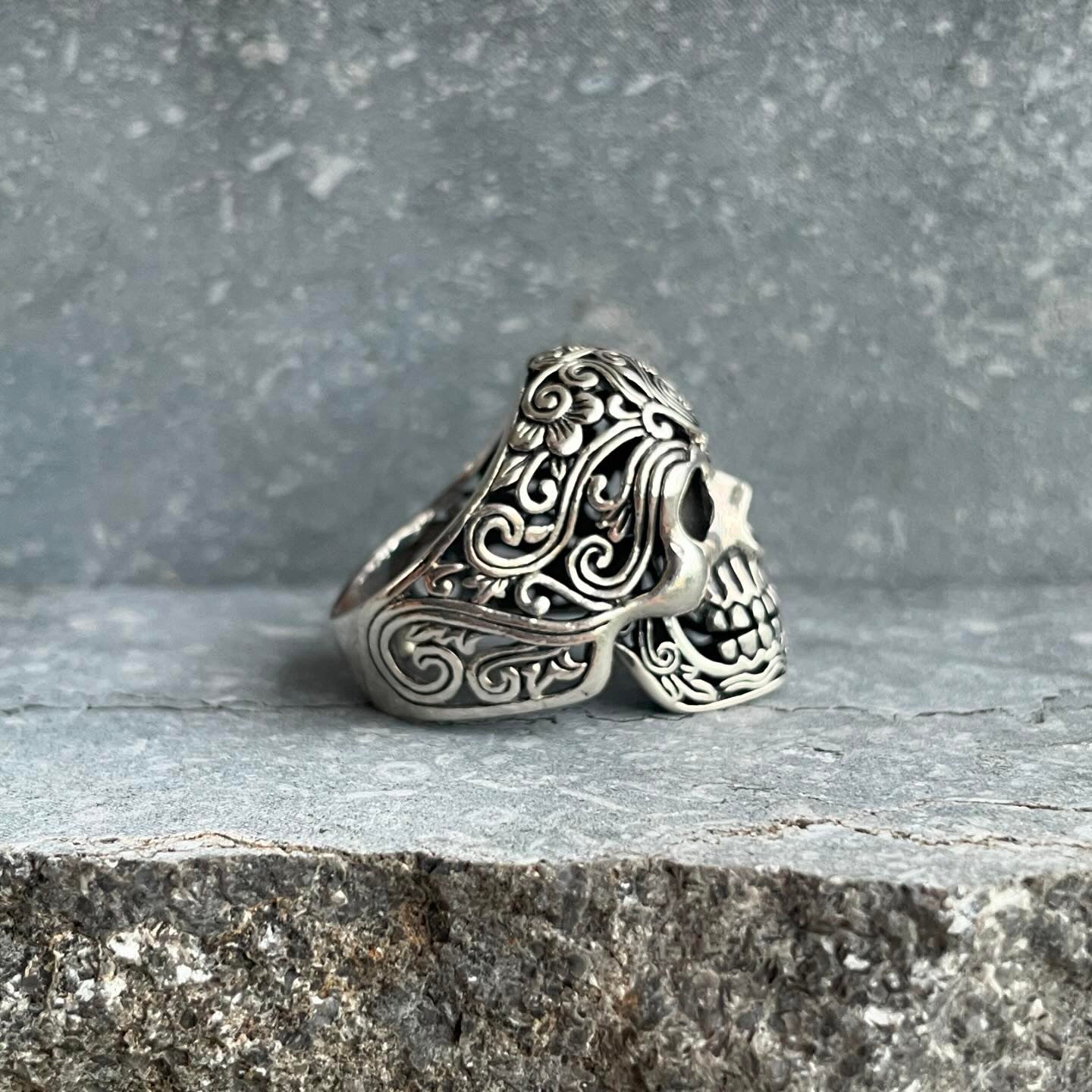 El Muerto Mexican skull ring